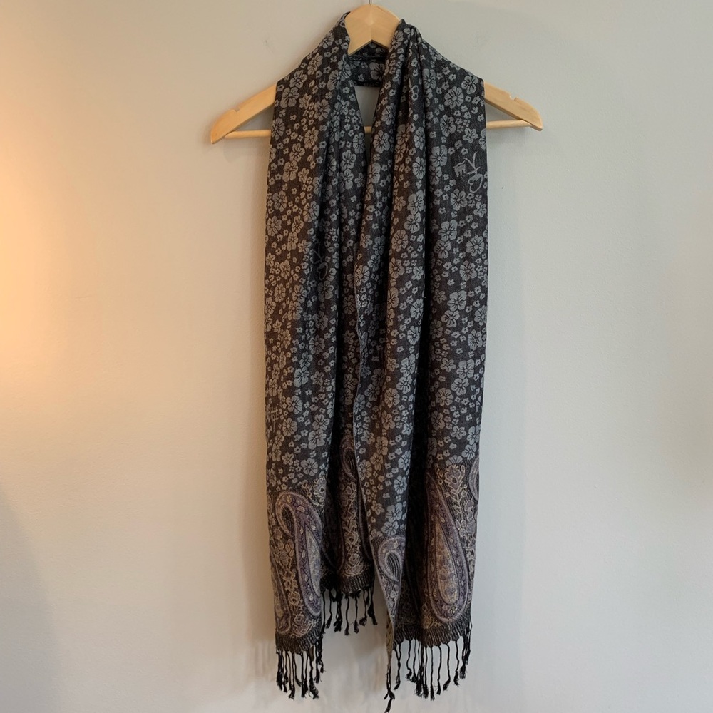 Italian Floral Printed Viscose Scarf NWOT